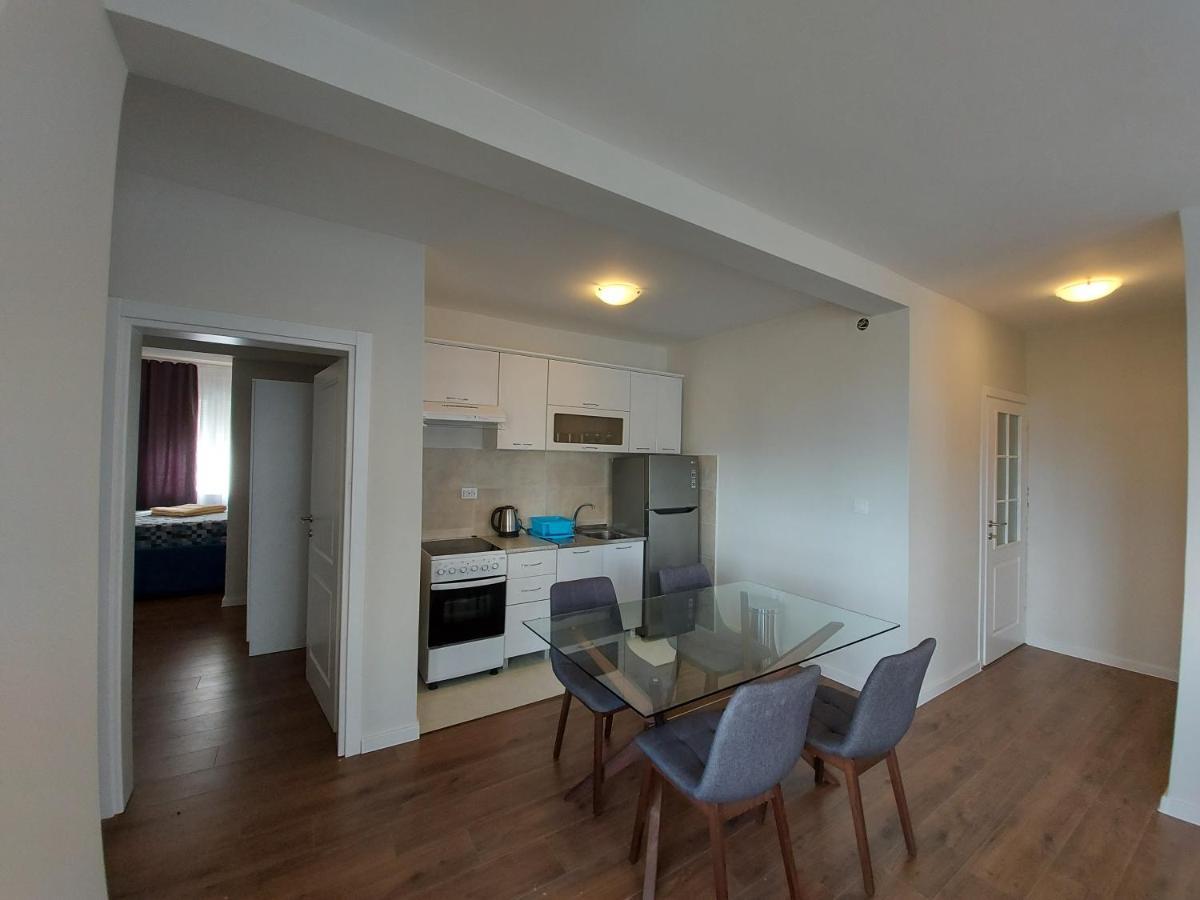 Halcon Apartments โกตอร์ ภายนอก รูปภาพ