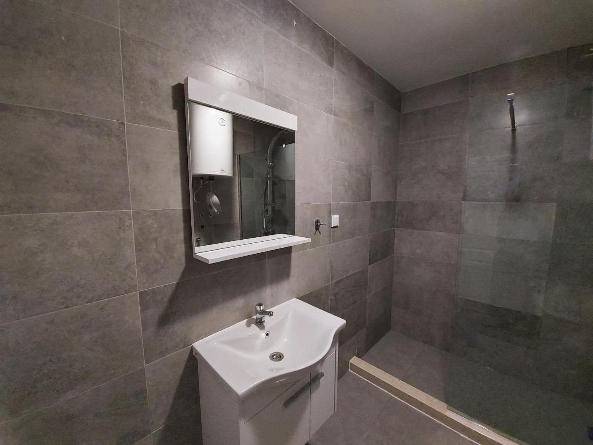 Halcon Apartments โกตอร์ ภายนอก รูปภาพ